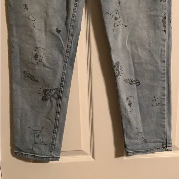 Girlfriend High Rise Jeans - Picture 5 of 6